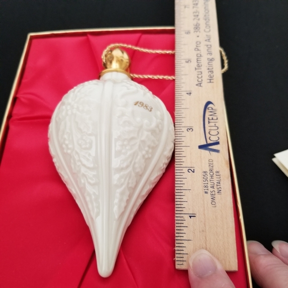 1983 Lenox China Christmas Ornament Second Limited Edition 24k gold porcelain - Picture 4 of 10